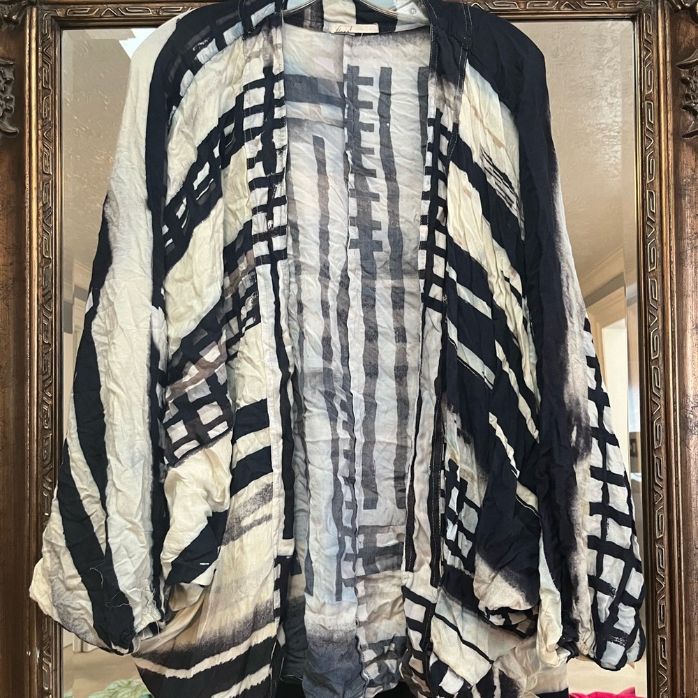 Floreat Black and Cream Lightweight Open-Front Tunic